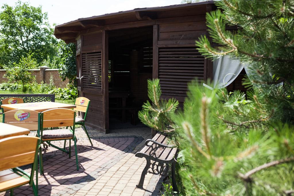 Shelter Hotel & Restaurant Kolodezhno Exteriör bild